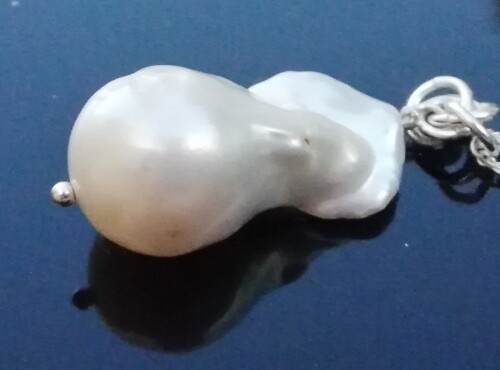 White Baroque pearl pendant