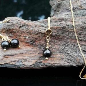 Shungite jewellery, necklace and earrings set gold.