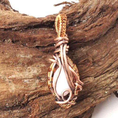 wire wrapped Pink Beryl pendant
