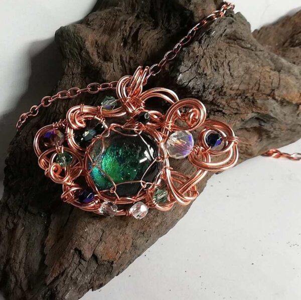 Goddess pendant blue green with rose gold wire