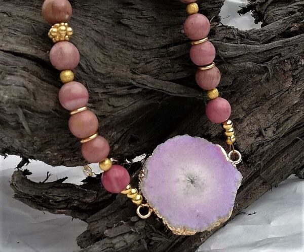 pink gold necklace with Quartz slice
