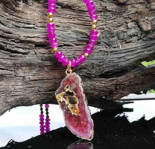 hot pink agate slice necklace