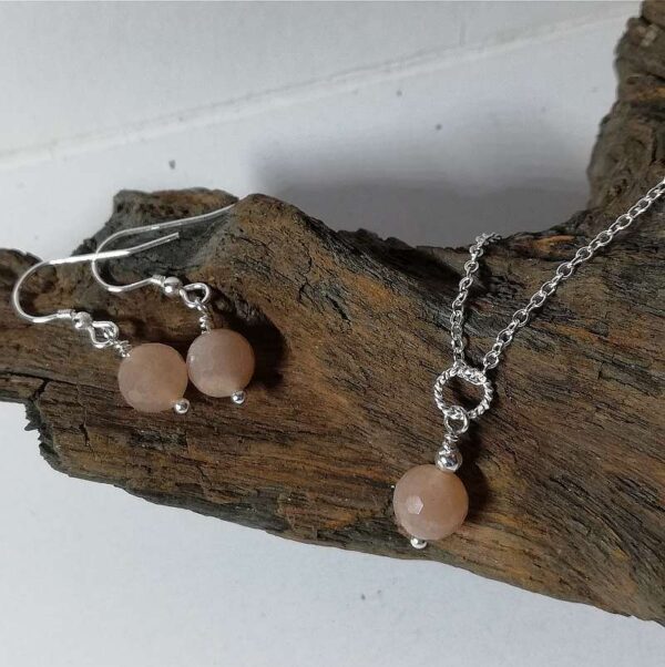 peach sunstone round gemstones on sterling silver necklace chain and shepherd hood earrings