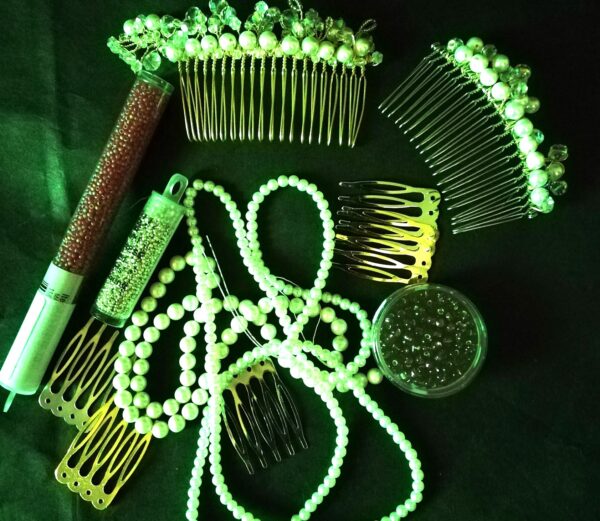 beads, haircombs,beaded hair combs